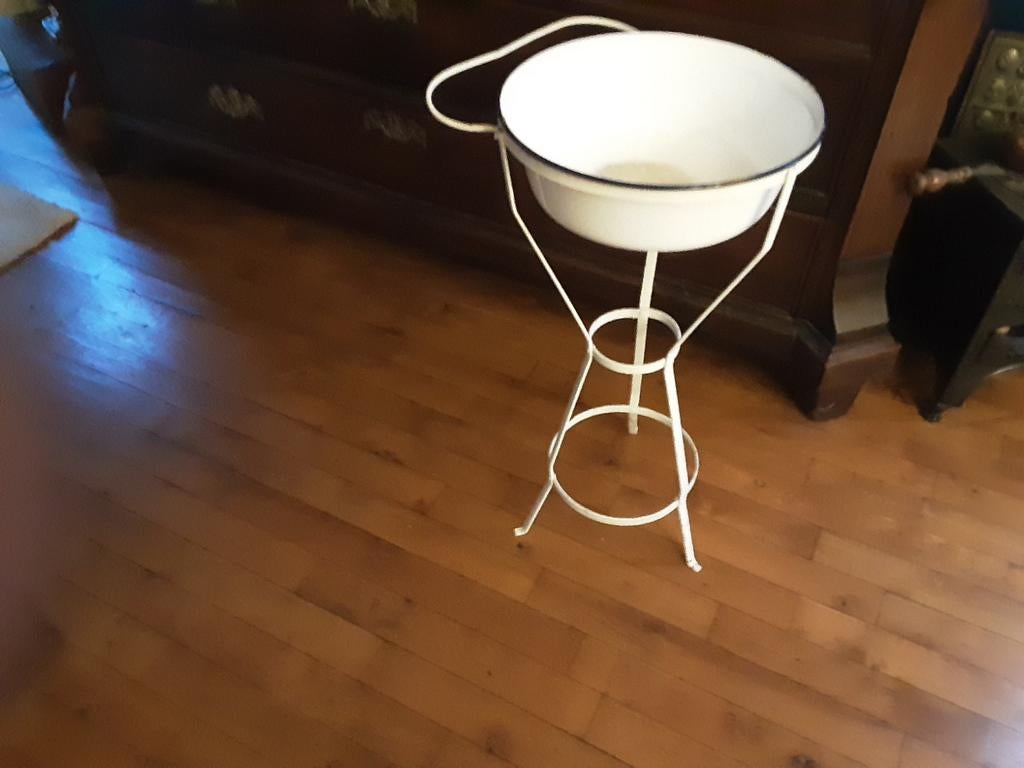 Emaille wasbak op onderstel, Antiek en Kunst, Curiosa en Brocante, Ophalen