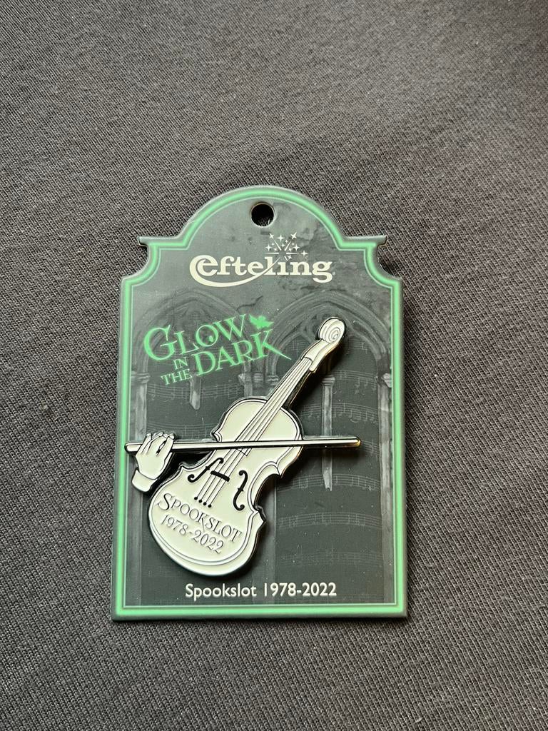 Efteling pin Spookslot, Verzamelen, Efteling, Ophalen of Verzenden, Zo goed als nieuw, Button of Speldje
