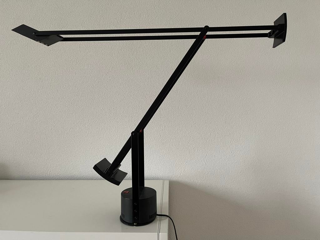 Artemide Tizio bureaulamp - Designicoon, Ophalen of Verzenden, Gebruikt, Metaal, Minder dan 100 cm