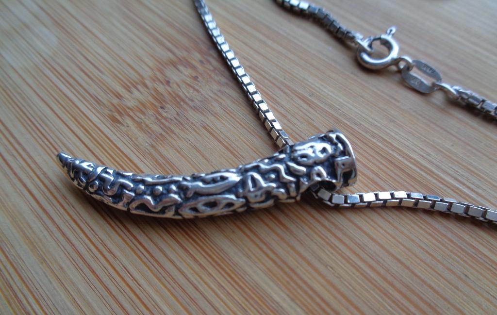 zilveren ketting met bewerkte olifant tand hanger [068], Met hanger, Verzenden, Zo goed als nieuw, Zilver