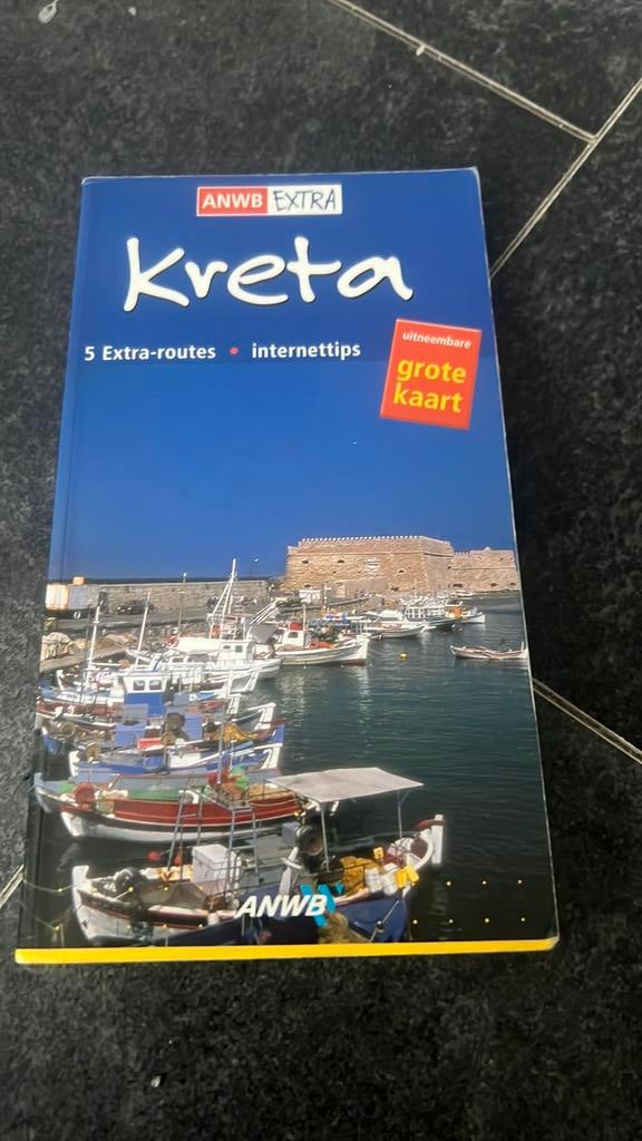 N. Varelas - Kreta, Europa, Ophalen of Verzenden, Zo goed als nieuw, Reisgids of -boek
