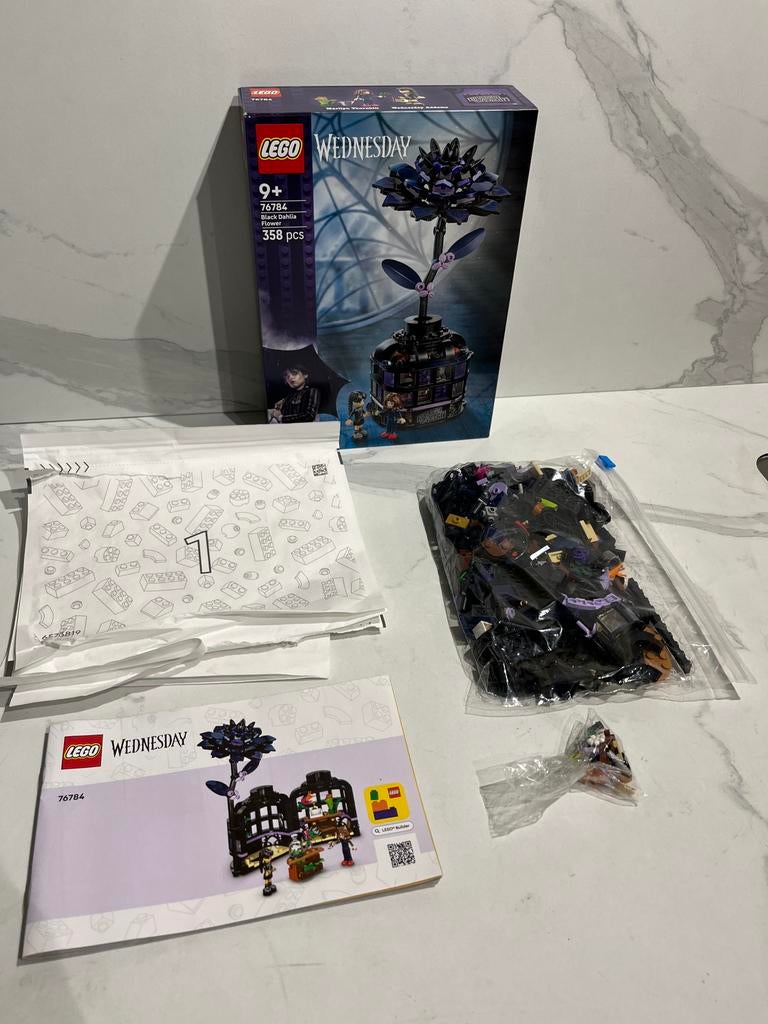 Lego Wednesday 76784 Black flower, Kinderen en Baby's, Speelgoed | Duplo en Lego, Ophalen, Zo goed als nieuw, Complete set, Lego