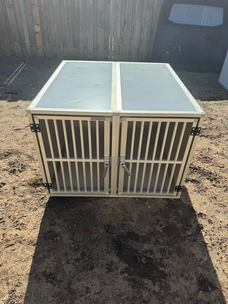 Hundos Autobench Model Dubbel 100x95x67 2 stuks, Ophalen, Zo goed als nieuw