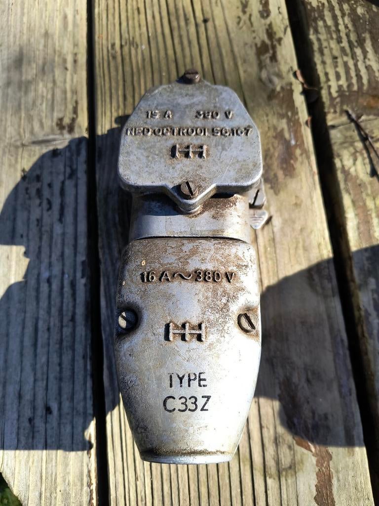 Hazemeyer Hengelo 3-fasenstekker 15/16A - 360/380V, Ophalen of Verzenden