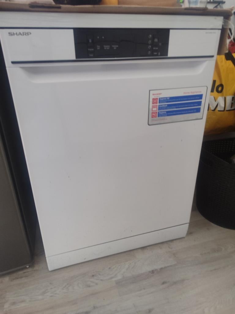 Sharp Vaatwasser - Zo goed als nieuw - Express 50' & EcoWash, Ophalen, 60 cm of meer, Zo goed als nieuw, 85 tot 90 cm