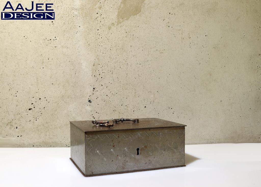 Beaumont geldkist – Vintage Nederlands ontwerp - 2 Sleutels, Antiek en Kunst, Curiosa en Brocante, Ophalen of Verzenden