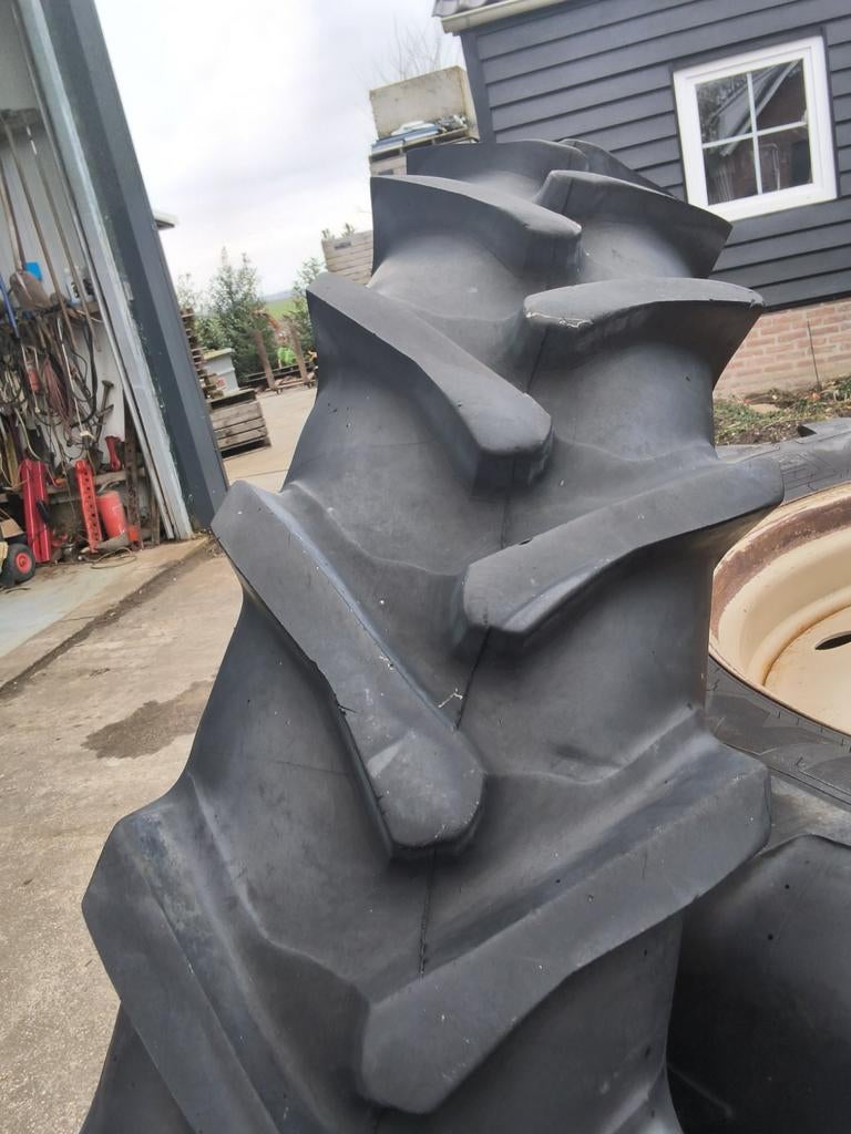 Trekkerbanden - Keuze uit welke u wilt - Diverse maten, Ophalen, Gebruikt, All Season, Band(en)