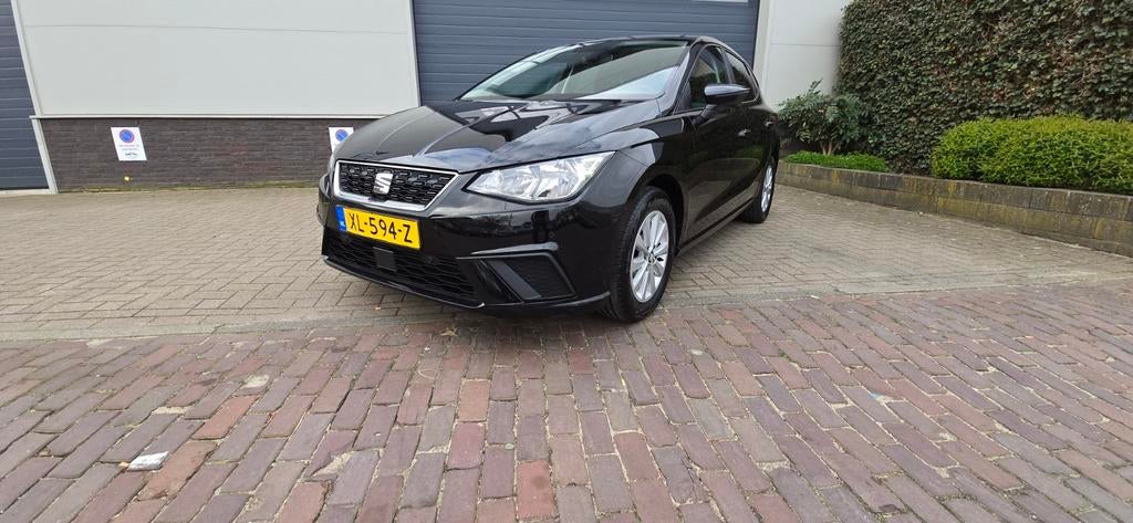 Seat Ibiza 1.0 Ecotsi Style Business intense 95pk 2019 Zwart, Auto's, Voorwielaandrijving, Stof, 40 €/maand, Zwart