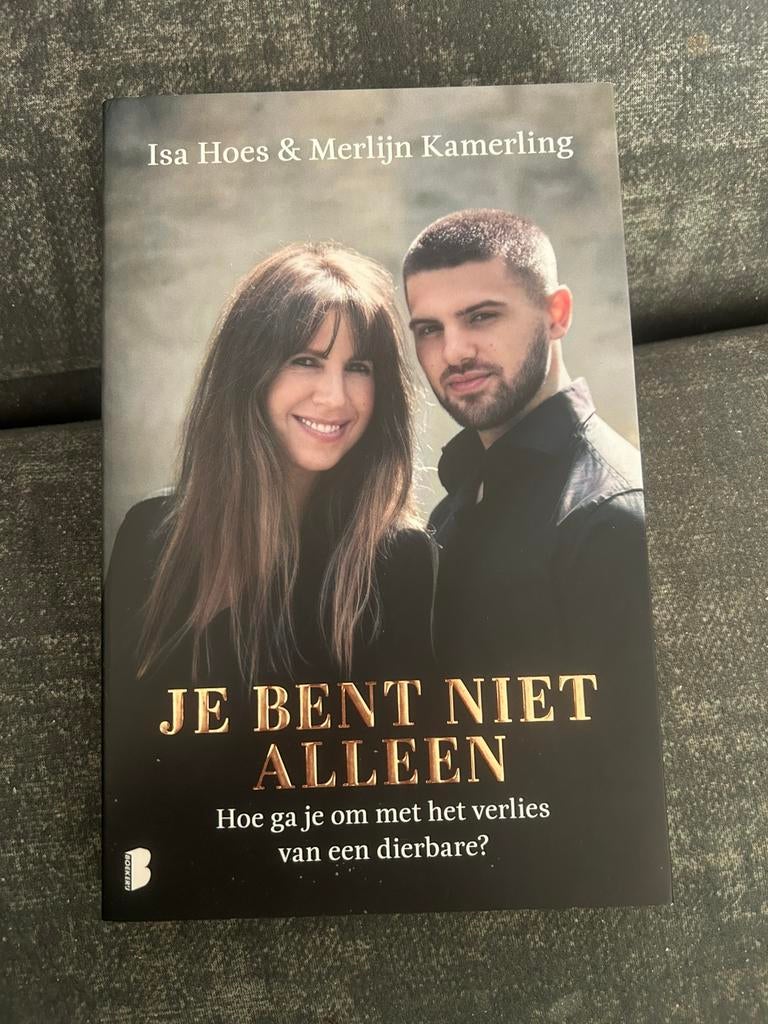 Isa Hoes & Merlijn Kamerling JE BENT NIET ALLEEN, Ophalen of Verzenden, Zo goed als nieuw, Film, Tv en Media