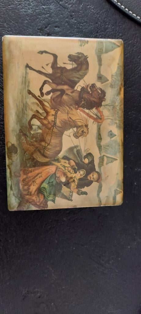 Decoratieve doos met paarden en mensen, Ophalen of Verzenden