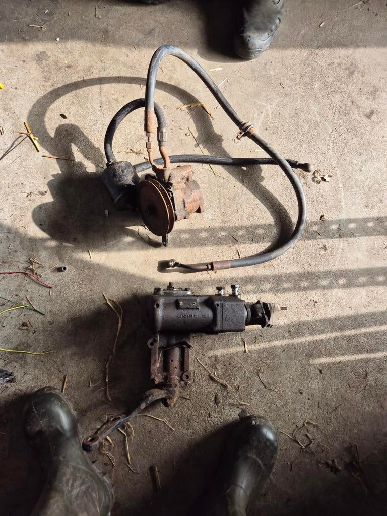 Bekrachtigd stuurhuis set volvo 164, Ophalen, Volvo