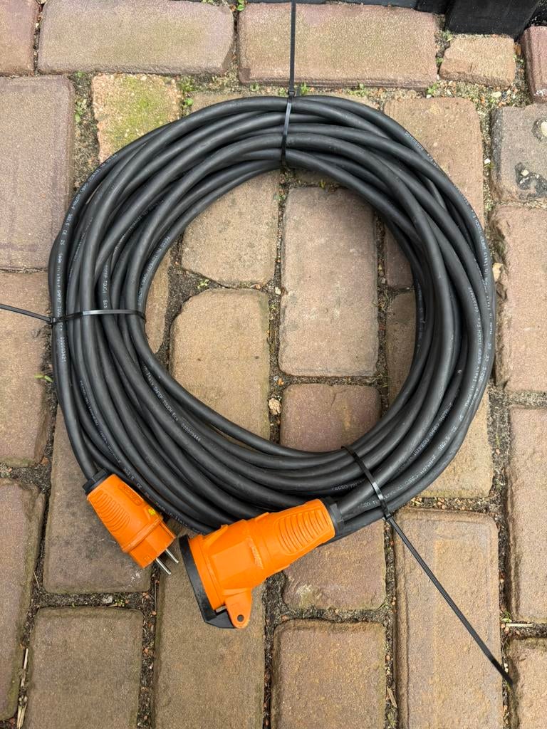 Verlengsnoer SIROX 25 meter 3x 2.5mm 16a, Ophalen, Zo goed als nieuw, Kabel of Snoer