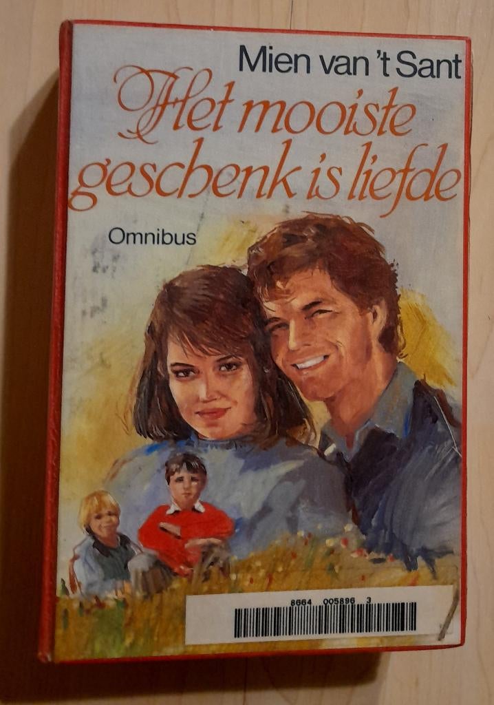 HET MOOISTE GESCHENK IS LIEFDE door Mien van t Sant omnibus, Boeken, Ophalen of Verzenden, Gelezen, Nederland