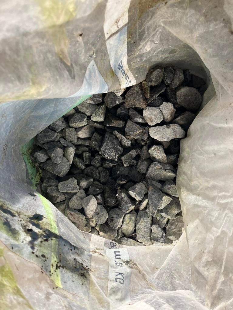 Basalt 16-22mm split (nieuw), Tuin en Terras, Grind, Keien en Split, Ophalen, Nieuw, Antraciet, Split