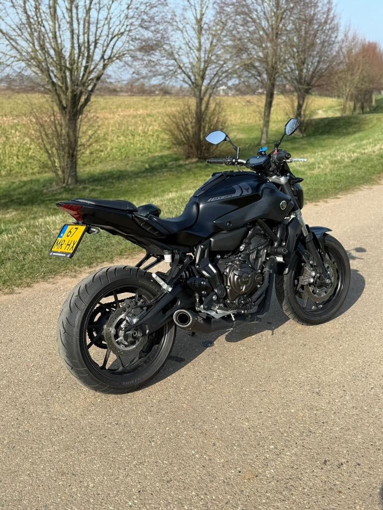 YAMAHA MT  07    A2 Tech Black, 700 cc, Particulier, 12 t/m 35 kW, Naked bike