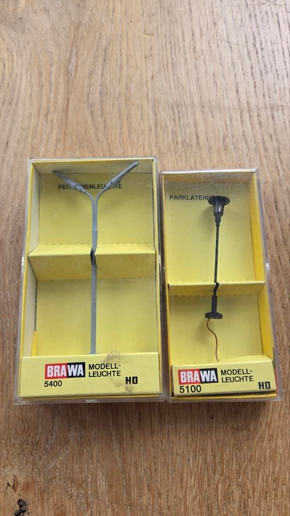 2x oude Brawa h0 lantaarnpaal verlichting 5400 5100, Overige merken, Gebruikt, Gelijkstroom, Verzenden