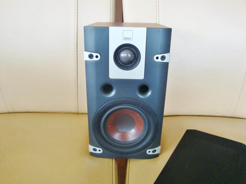 1 exemplaar Dali Lektor 1 luidspreker, Audio, Tv en Foto, Luidsprekers, Zo goed als nieuw, Front, Rear of Stereo speakers, 60 tot 120 watt