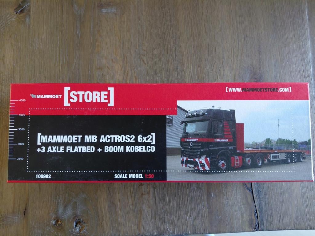 TEKNO MAMMOET MB ACTROS2 6X2 +AXLE FLATBED+BOOM KOBELCO., Ophalen of Verzenden, Gebruikt, Bus of Vrachtwagen, Tekno