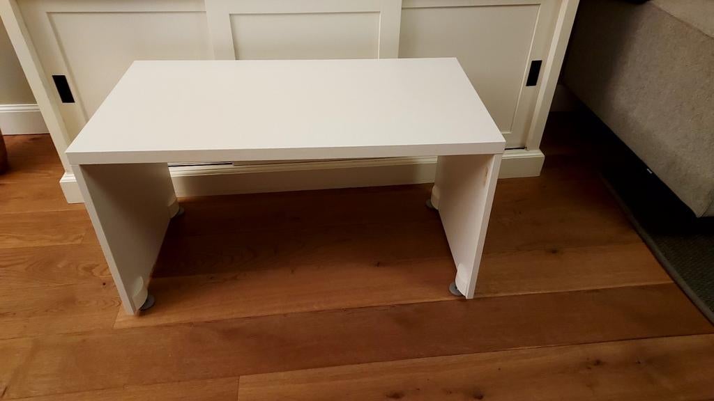 IKEA kinderbureau STUVA met twee stoeltjes, Ophalen, Zo goed als nieuw, Tafel(s) en Stoel(en)