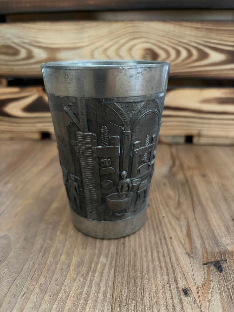 Vintage Franse tinnen beker Villedieu reliëf gobelet en étai, Antiek en Kunst, Antiek | Tin, Ophalen of Verzenden