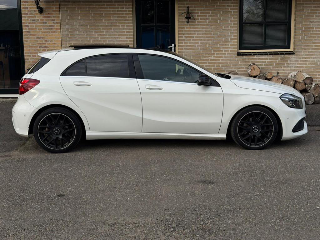 Mercedes-Benz A-klasse A200 AMG |PANO |CAMERA |CARPLAY|NAVI, Gebruikt, Leder en Stof, Wit, 1595 cc