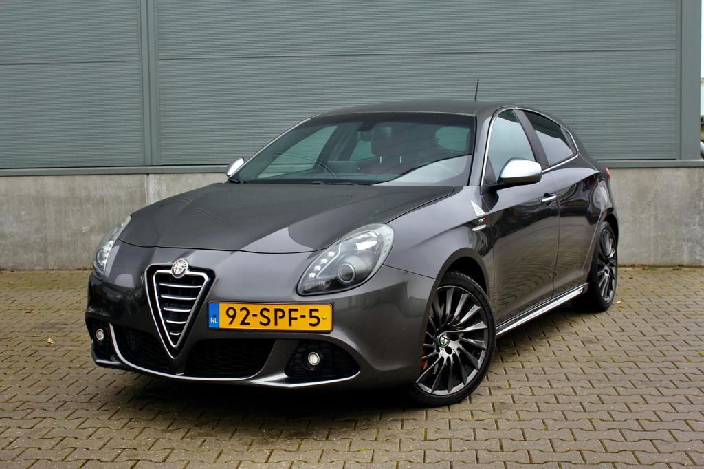 Alfa Romeo Giulietta 1.7 TBi Quadrifoglio| leer | Remus uitl, Euro 5, Gebruikt, 1295 kg, 4 cilinders