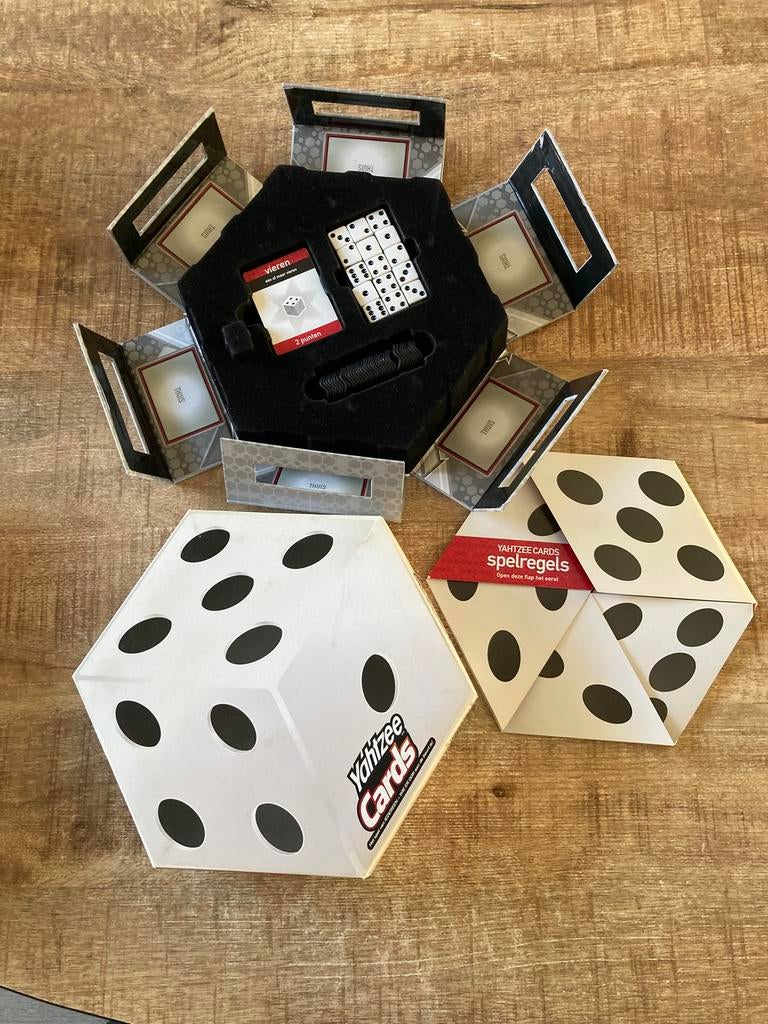 Leuk Yathzee cards dobbel kaartspel!, Ophalen of Verzenden, Gebruikt