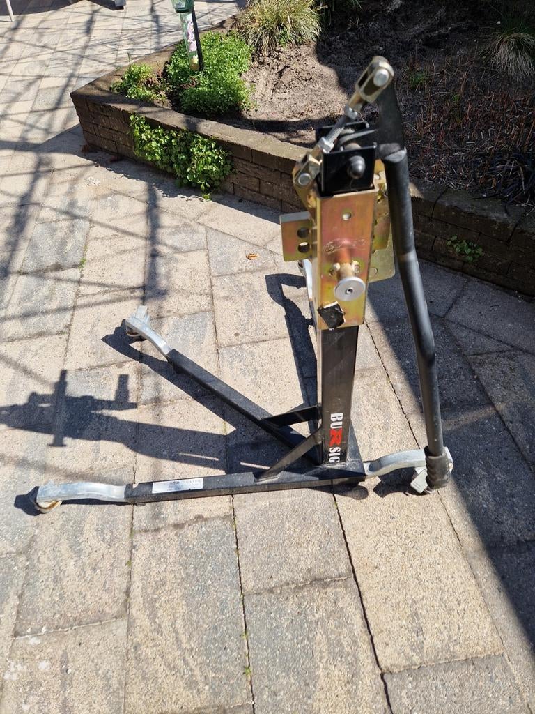 Bursig middenstandaard Ducati 1199, Ophalen