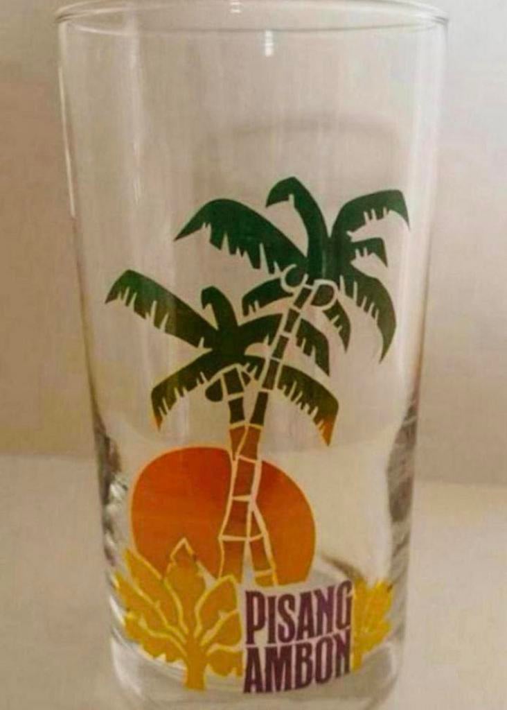 Pisang Ambon glas met palmboom e.d. Hoogte 13,5 cm., Verzamelen, Ophalen of Verzenden, Zo goed als nieuw, Borrel- of Shotglas