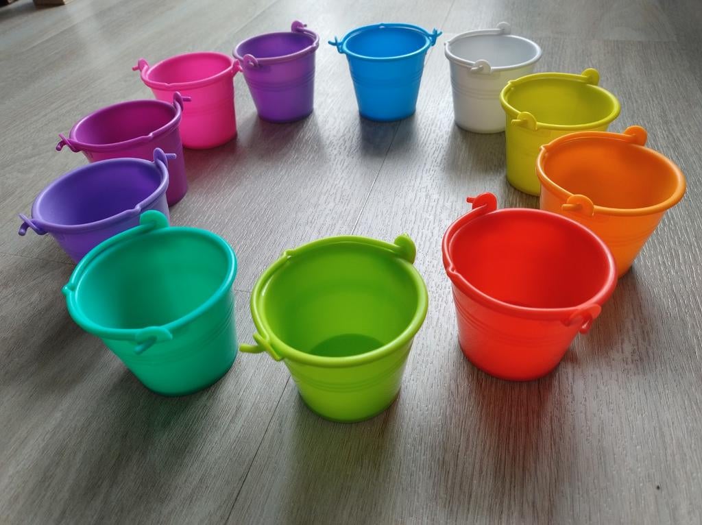 Kleine kunststof emmertjes/ bloempotjes in 11 kleuren!, Kunststof, Rond, Ophalen of Verzenden, Minder dan 40 cm