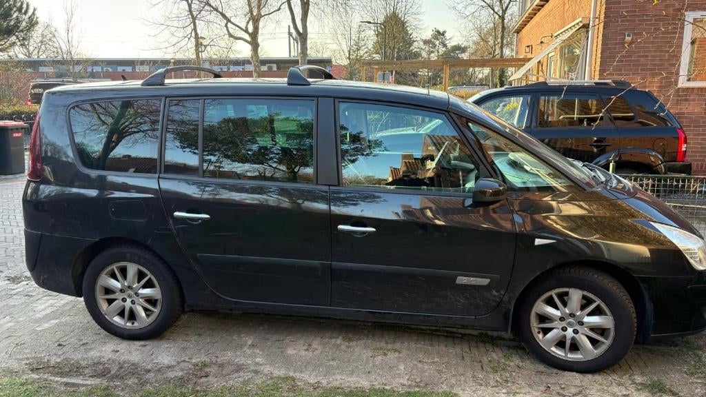 Renault Grand Espace 2.0 16V Turbo 125KW 2008 Zwart, Voorwielaandrijving, 1998 cc, 4 cilinders, 2000 kg