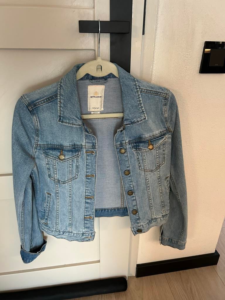 Jeans jasje maat M danes, Ophalen of Verzenden, Zo goed als nieuw, Blauw