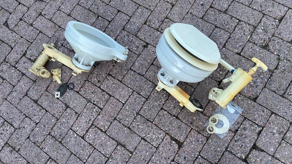 RM69 toilet, Ophalen