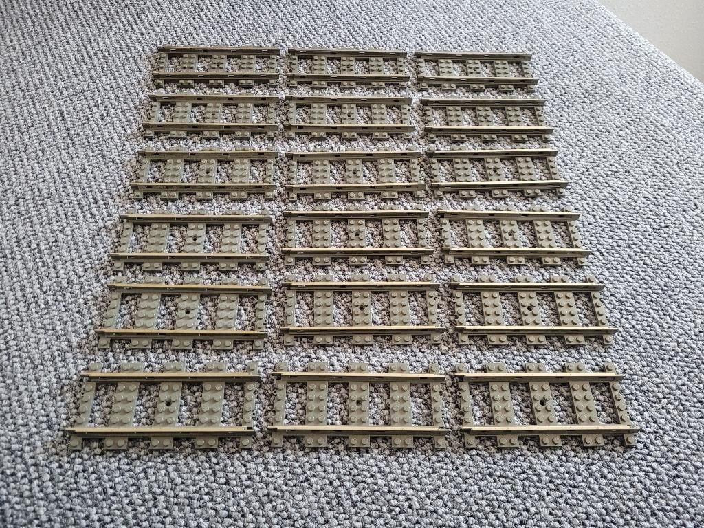 Partij 100x Lego 9v trein rails recht, Kinderen en Baby's, Speelgoed | Duplo en Lego, Lego, Lego, Gebruikt, Lego