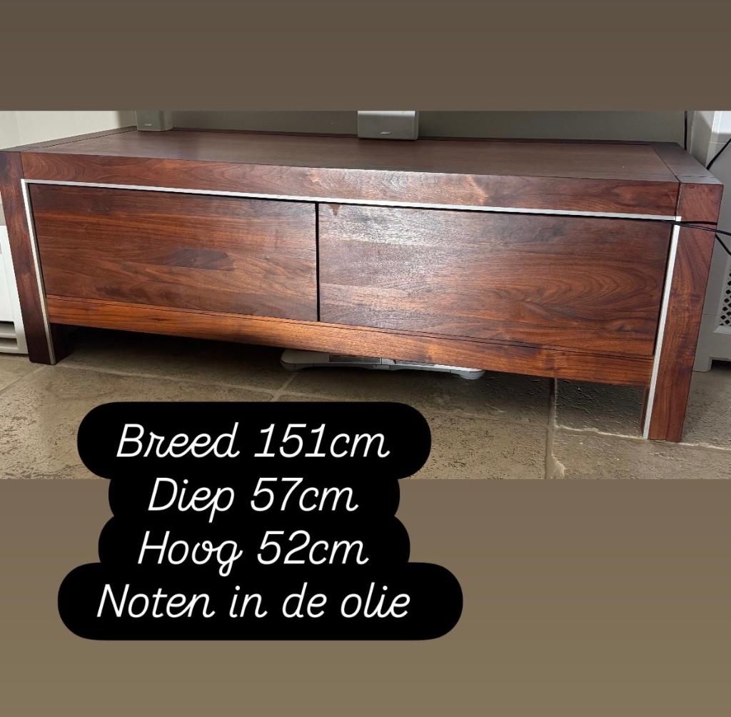 Tv meubel noten in de olie Hans daalder, Ophalen, Gebruikt, 25 tot 50 cm