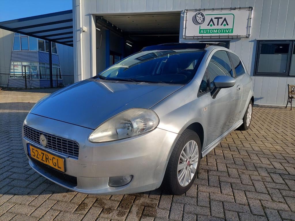 Fiat Punto 1.4 3DR 2008 Grijs PANO DAK, Voorwielaandrijving, Stof, 40 €/maand, Euro 6