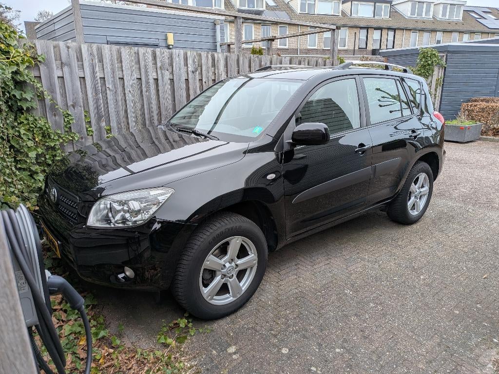 Toyota Rav4 2.0 16V Vvt-i EXECUTIVE 2007 Zwart, 1998 cc, 1440 kg, Zwart, 4 cilinders