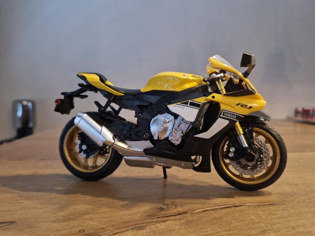 1:12 MSZ Yamaha R1 60th anniversary

Nieuw in doos, Ophalen of Verzenden, Nieuw
