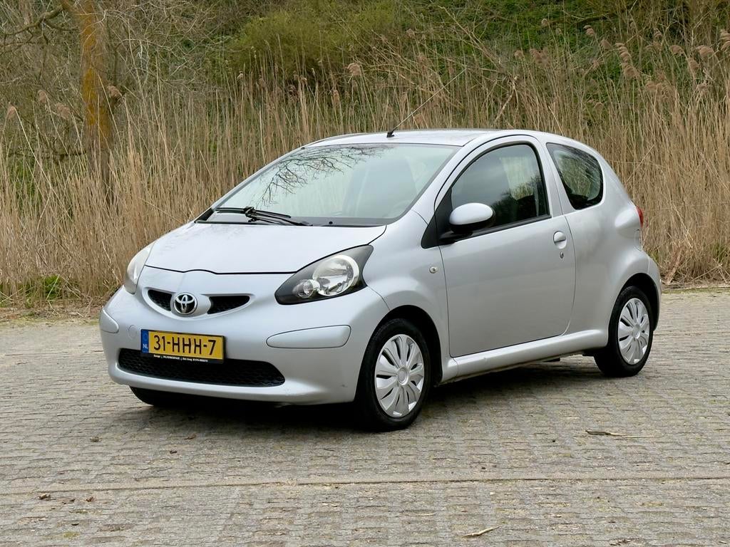 Toyota Aygo 1.0 AUTOMAAT | Airco | Parkeersensoren | Elec. R, Stof, 4 stoelen, 68 pk, Origineel Nederlands