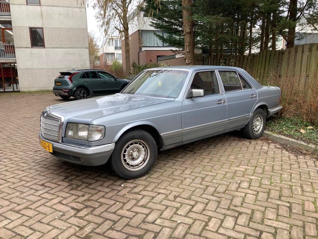 In prijs verlaagd! Mercedes-Benz E-Klasse E280 1983 Blauw, Auto's, Blauw, 2717 cc, Particulier, Sedan