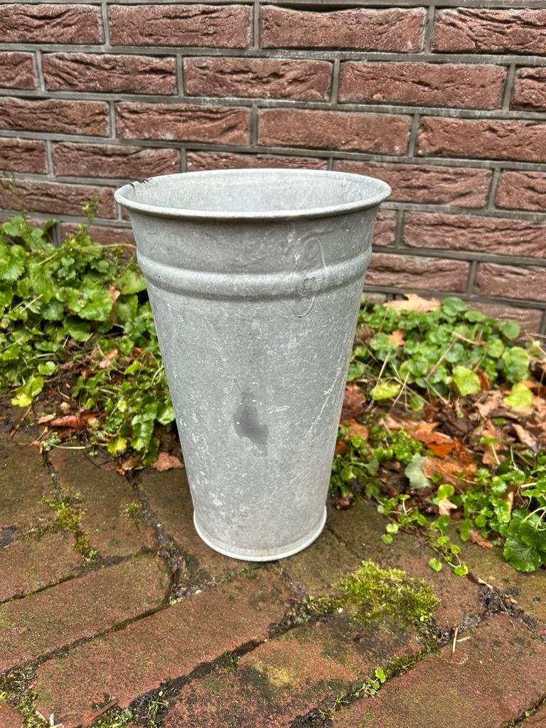 Zinken vaas, Gebruikt, Minder dan 30 cm, Rond, Ophalen of Verzenden
