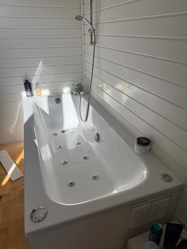 Inbouw bubbelbad, Ophalen, Gebruikt, Met bad