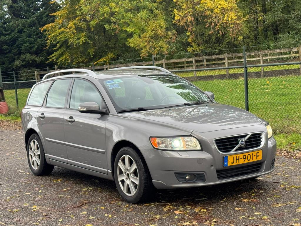 Volvo V50 2.4 D5 Momentum /Automaat/, Auto's, Volvo, Electronic Stability Program (ESP), Gebruikt, 1435 kg, 14 km/l