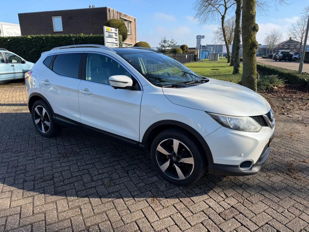 Nissan QASHQAI 1.5 dCi Connect Ed. (bj 2015), Gebruikt, 4 cilinders, Origineel Nederlands, Bedrijf