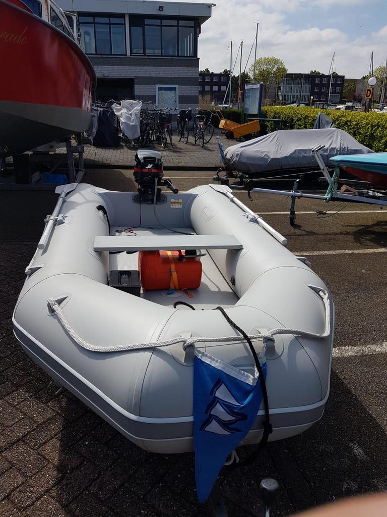 Quicksilver rubberboot met motor, Ophalen, Quicksilver, Zo goed als nieuw, Benzine