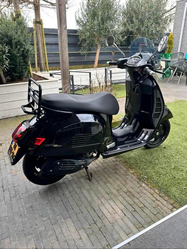 Vespa 300 hpe, Particulier, Scooter