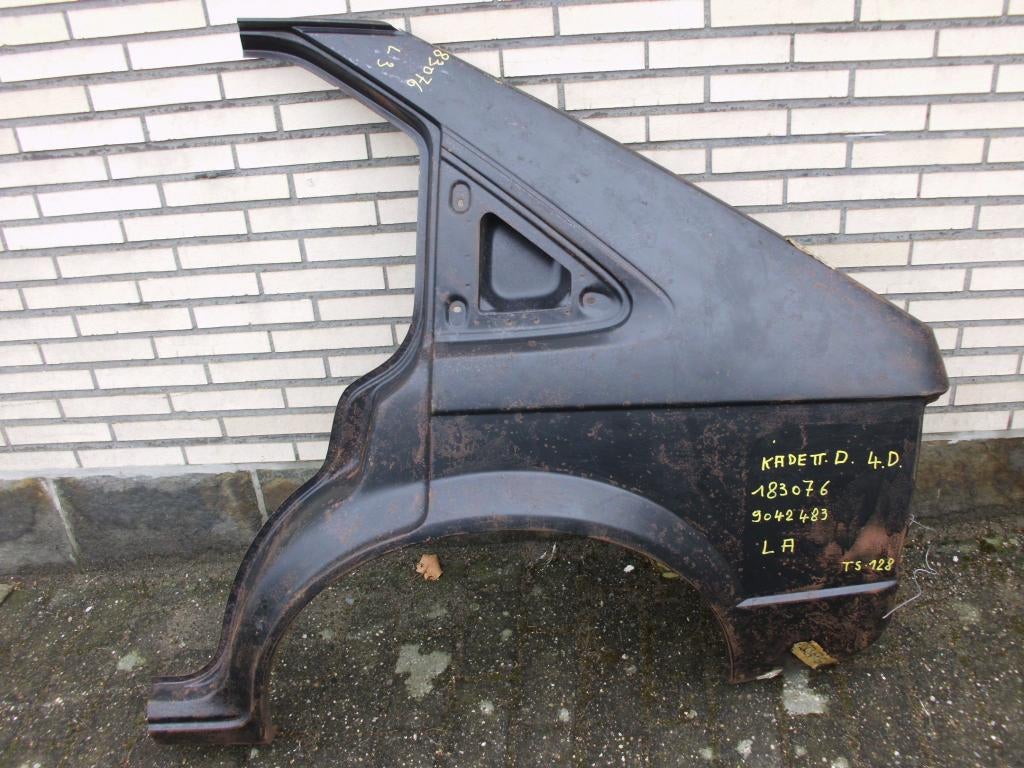 Kadett D .4 deurs  Zijflank L.A., Nieuw, Ophalen of Verzenden, Spatbord, Opel