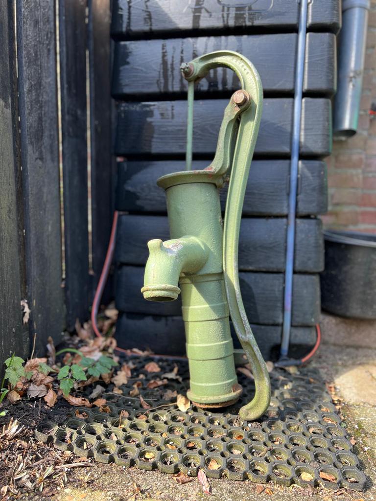 Gietijzeren waterpomp, Tuin en Terras, Waterpompen, Ophalen, Gebruikt, Handmatig, Overige typen