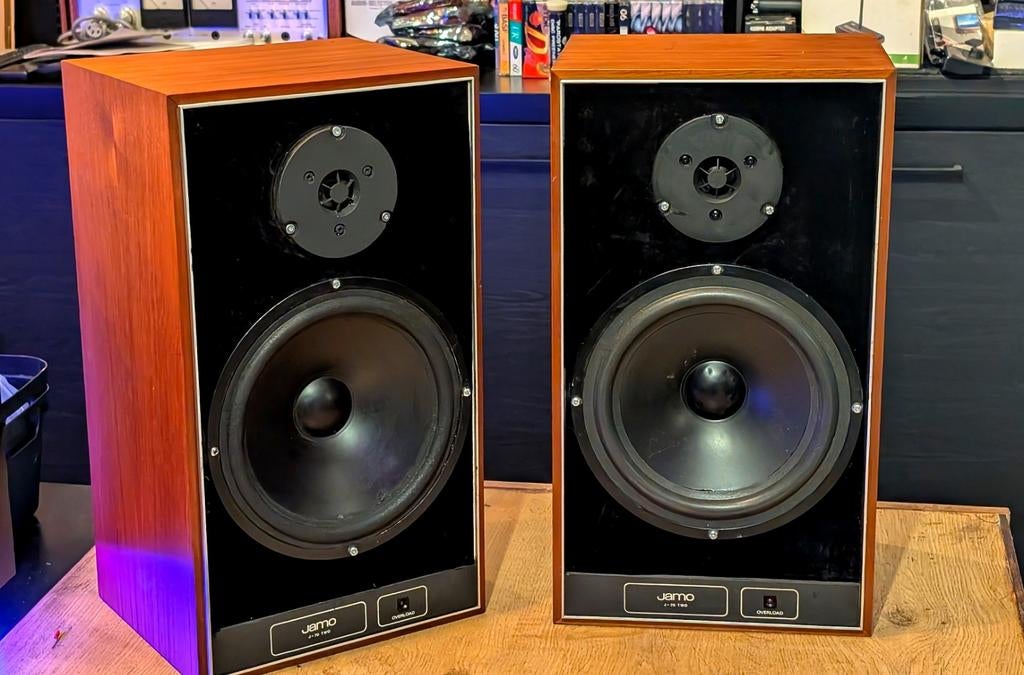 JAMO J70 SET • GARANTIE • ZEER MOOI, Rick's Audio 
De Kempen 18 
6021PZ Budel 
+31 (0)495 785698
info@ricks-audio.com, Garantie