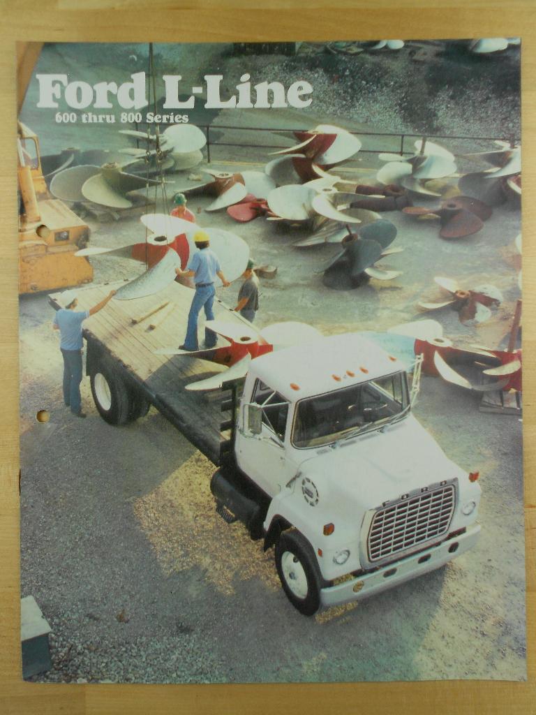 Ford L-Line Brochure 1978 LN LNT LTS 600 700 800 7000, Ford, Ophalen of Verzenden, Zo goed als nieuw, Ford